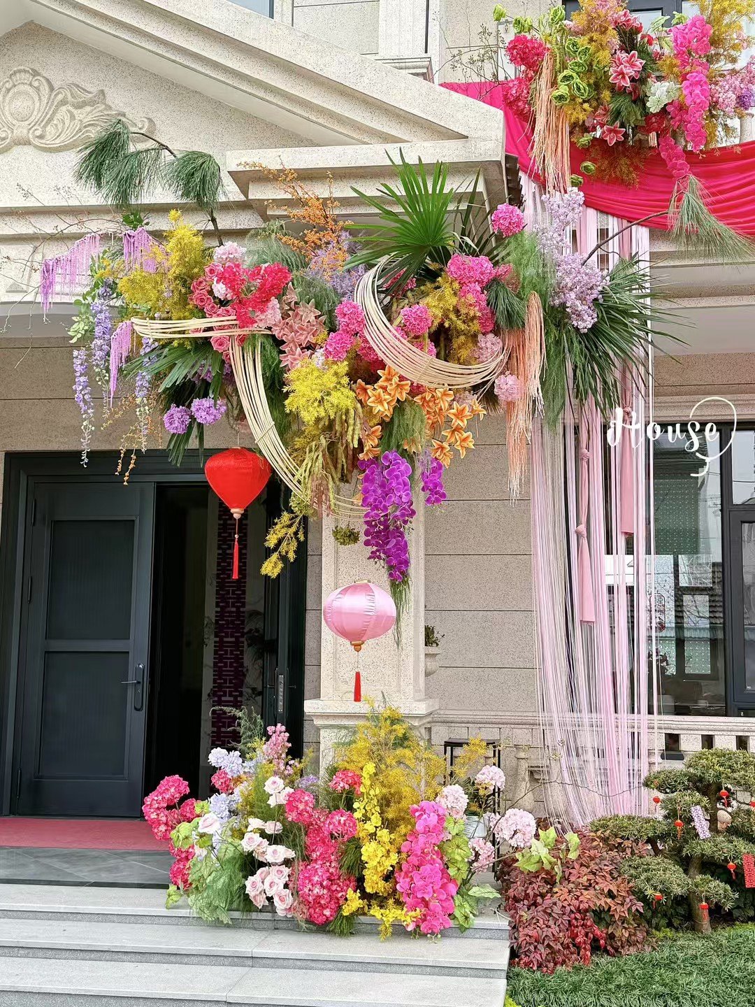 Colorful entrance florals