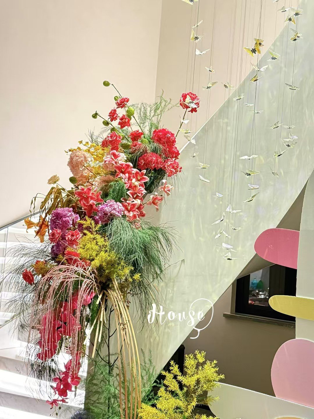 LuckyFloral floral decor case 2